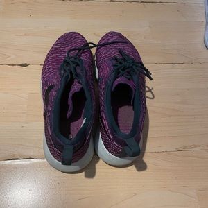 Flyknit Roshe Run 💜😈